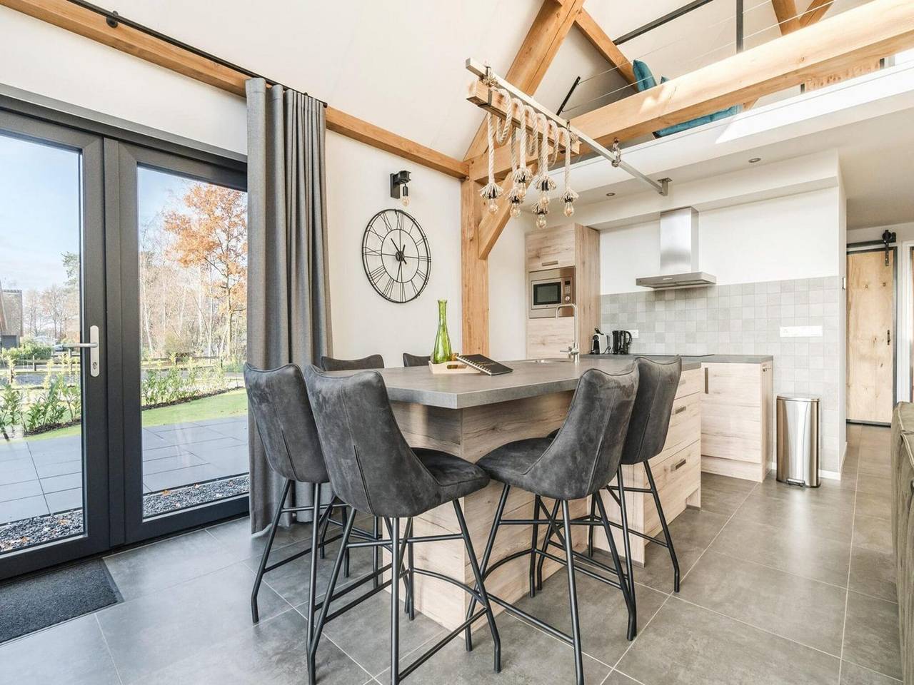 Moderner Bungalow in Baarle-Nassau mit Teichblick in Baarle-Nassau, Nordbrabant