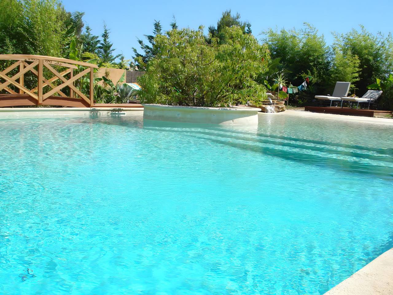 Le Mas des Bouteillans « Les Cyprès » avec piscine partagée, Wi-Fi et climatisation in La Cadière-d'Azur, Côte méditerranéenne (France)