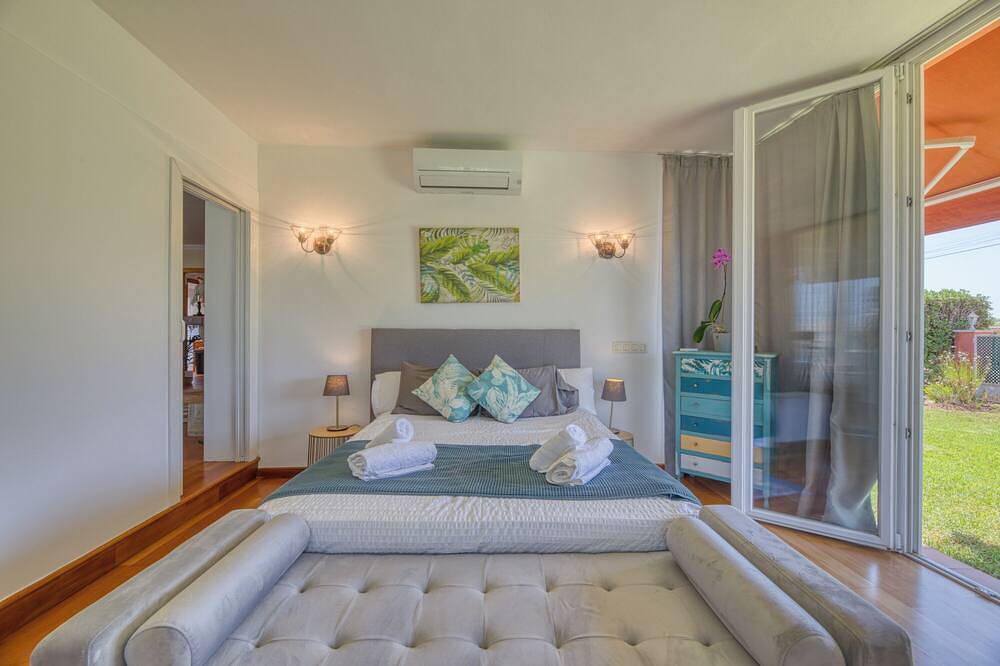 Villa Kentia Mallorca, stylish country house close to Palma in Son Gual, Palma