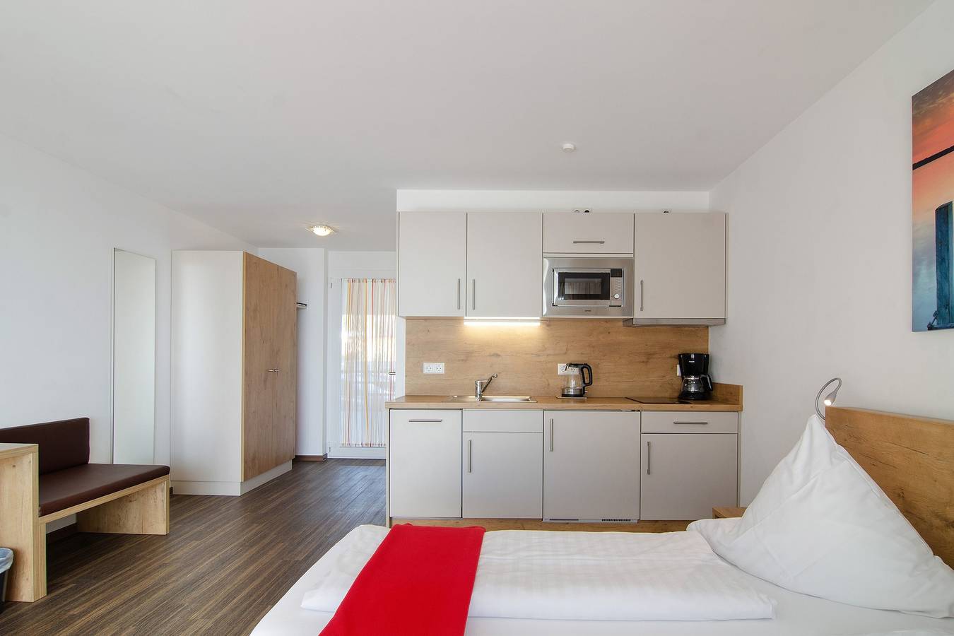 Entire apartment, Apartment 'Apt Typ A1' with Shared Terrace, Shared Garden and Wi-Fi in Immenstaad, Immenstaad am Bodensee
