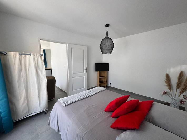 Gîte pour 4 personnes, avec jardin et vue à Morestel