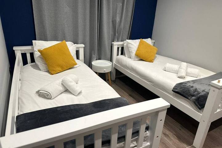 Entire apartment, Jacuzzi Cottage in Watford - Quiet and relaxing in Hertfordshire