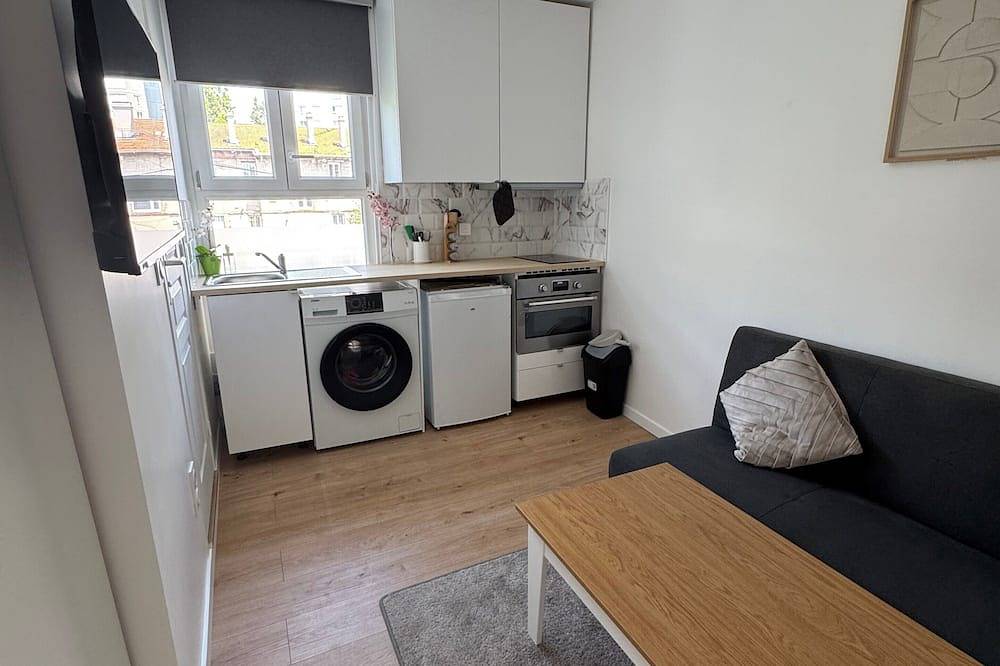 Appartement entier, Studette à Bagnolet, très proche Paris in Bagnolet, Seine-Saint-Denis