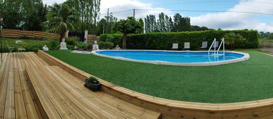 Gîte pour 2 personnes, avec jacuzzi et terrasse ainsi que piscine et jardin dans le Gers