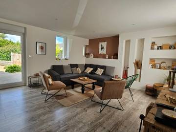 Location de vacances pour 10 personnes, avec terrasse et jardin, adapté aux familles à Plounéour-Trez