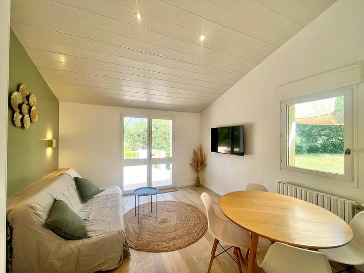 Appartement de vacances pour 6 personnes, avec terrasse ainsi que vue et jardin