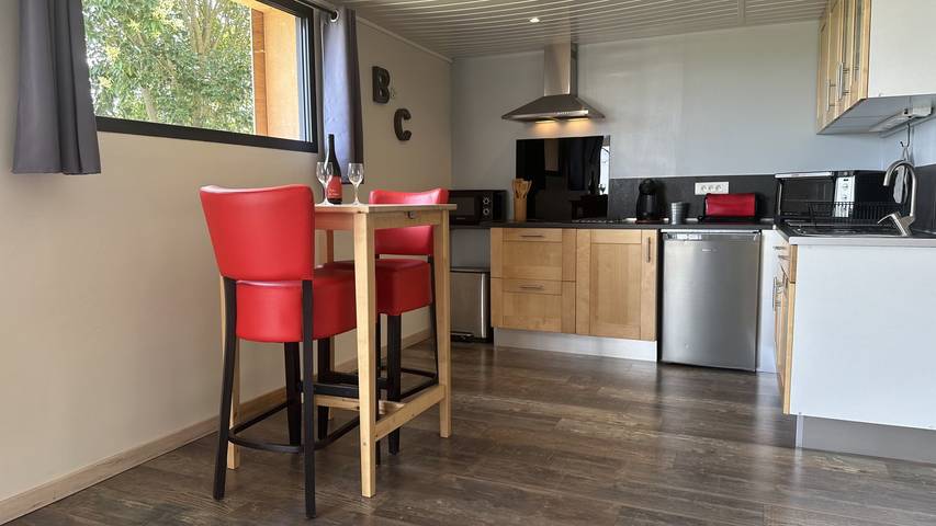 Studio pour 2 personnes, avec terrasse et jardin
