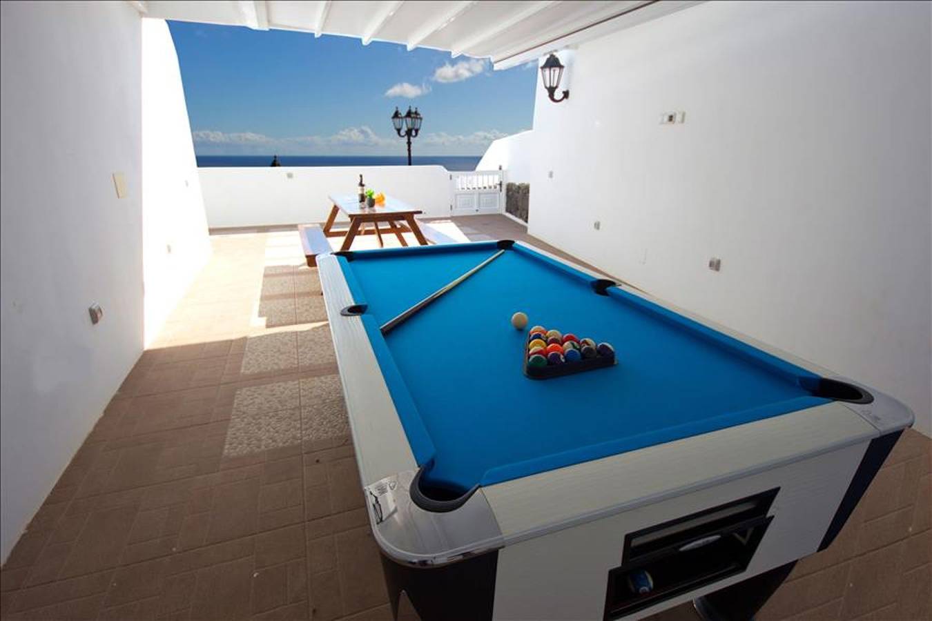 Seaview Lanzarote Villa | 3 bedrooms | Villa Okie | Great pool area in Puerto del Carmen, Tías