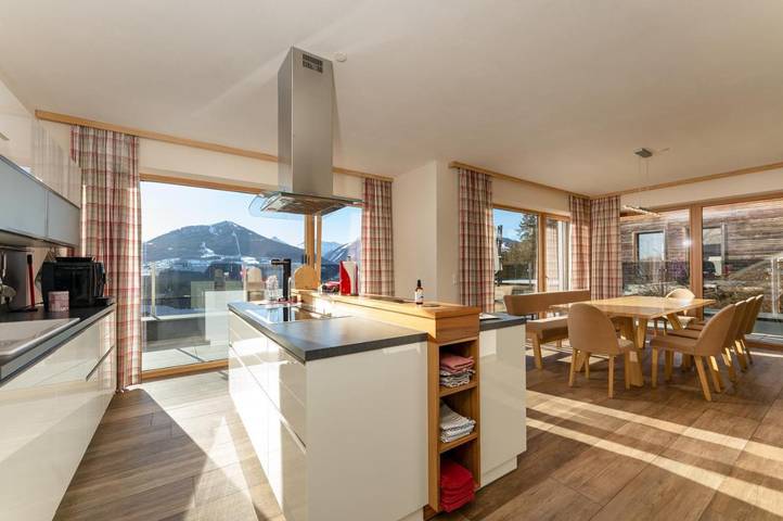 Ferienhaus für 10 Personen, mit Garten und Ausblick, mit Haustier