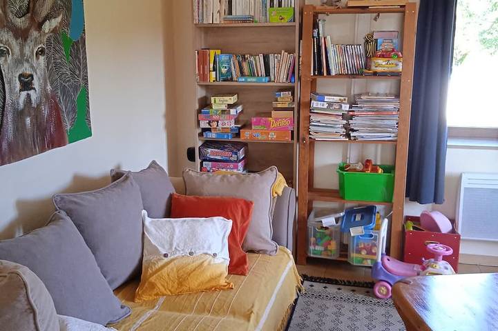 Gîte pour 4 personnes, avec jardin et terrasse à La Houssière