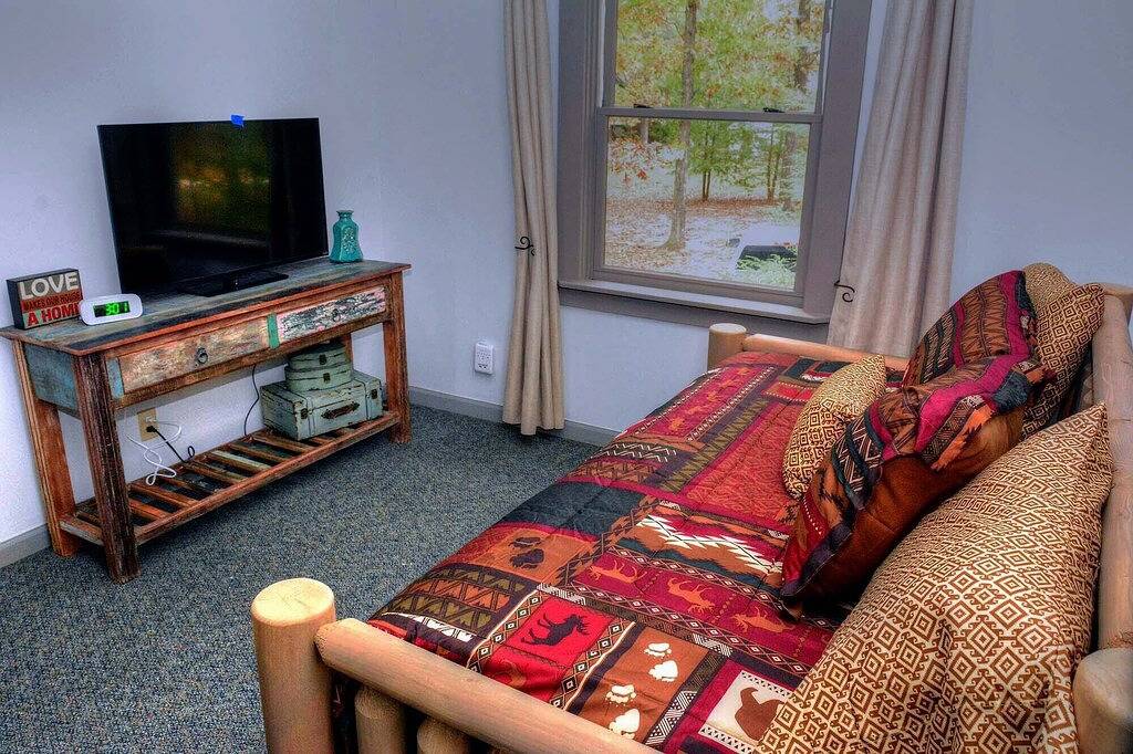 Cozy Mountain Top Cabin, Nähe Golfplatz, Haustiere erlaubt, tolle Sonnenuntergänge und Ansichten in Cumberland County (TN)