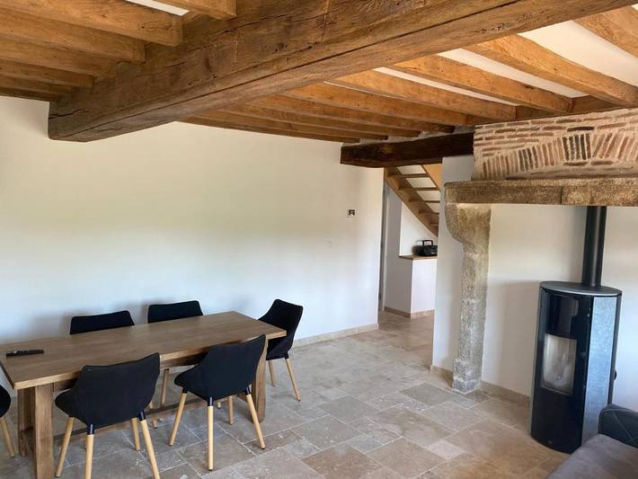 Location de vacances pour 6 personnes, avec vue et balcon à Saint-Haon-le-Vieux - 3