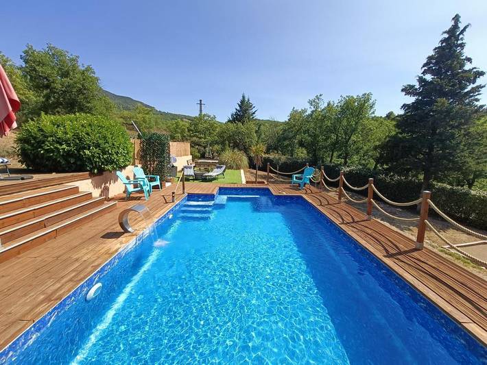 Location de vacances pour 2 personnes, avec Terrasse ainsi que Jardin et Piscine à Aiguines - 3