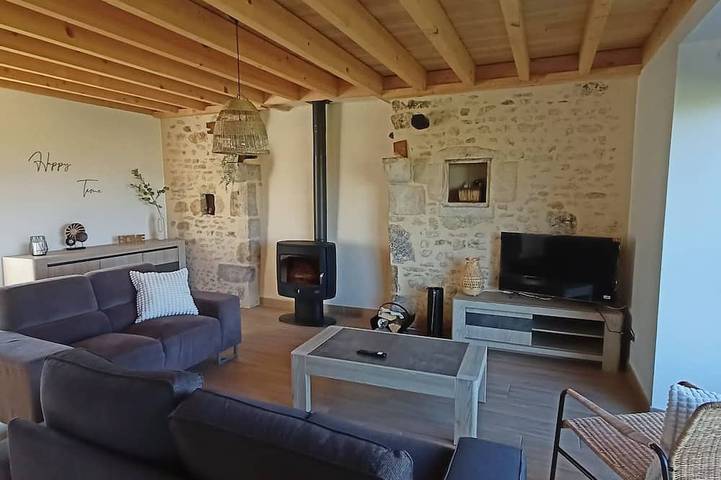 Gîte pour 8 personnes, avec jardin et piscine dans Bernay-en-Champagne