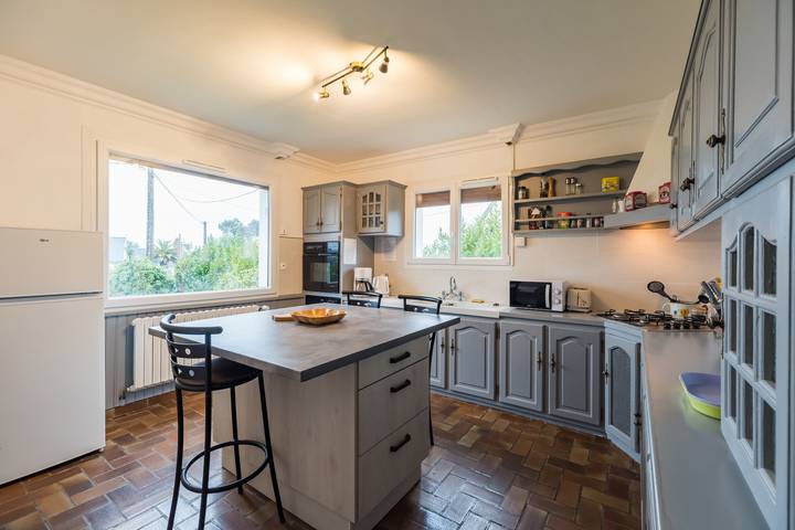 Location de vacances pour 8 personnes, avec jardin et terrasse à Trélévern - 2