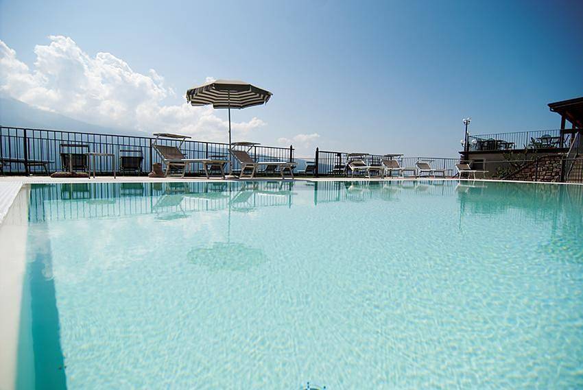 Appartement de vacances entier, 3 Room Apartment with lake view in Oldesio, Tignale