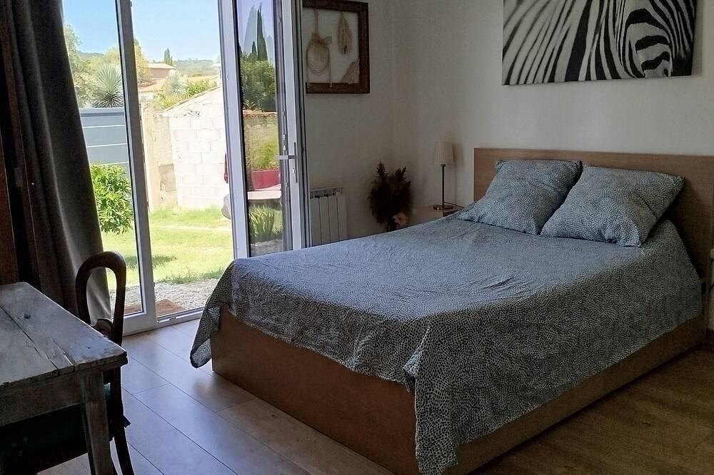 Chambre du bonheur suite privée / jacuzzi (en option) in Clarensac, Région de Nîmes