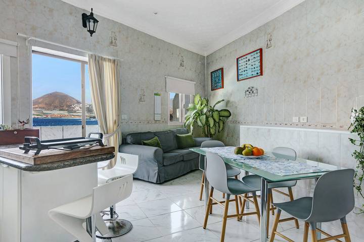 Holiday Home Blekys House on a Cliff with Sea View, Terrace & Wi-Fi in Gáldar, North Gran Canaria