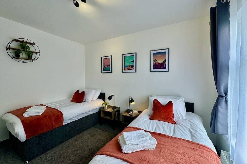 Lenhurst House – Contractors, Families, Holidays in Cleethorpes, Grimsby and Cleethorpes