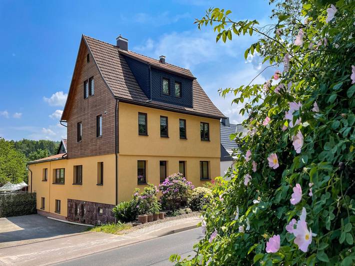 Ferienwohnung für 4 Personen, mit Terrasse und Garten in Steinbach-Hallenberg