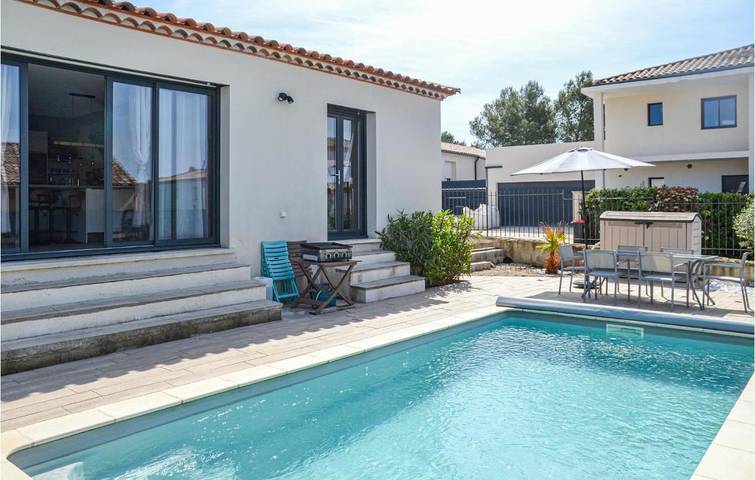 Location de vacances pour 8 personnes, avec Piscine à Restinclières