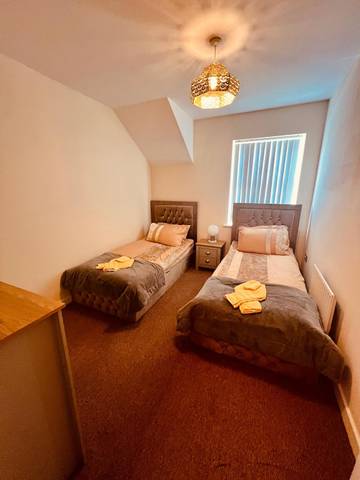Holiday Rental for 6 People in Middlesbrough, North East England, Photo 3
