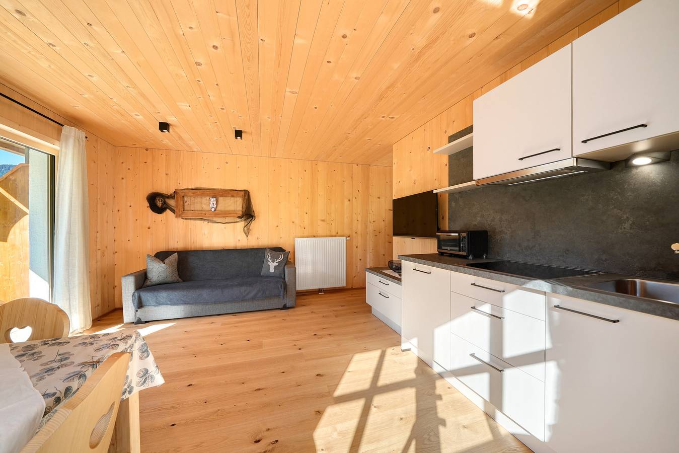 Apartamento entero, Apartamento 'Matatzspitz' con vistas a la montaña, terraza privada y Wi-Fi in San Martino in Passiria, Grupo Texel