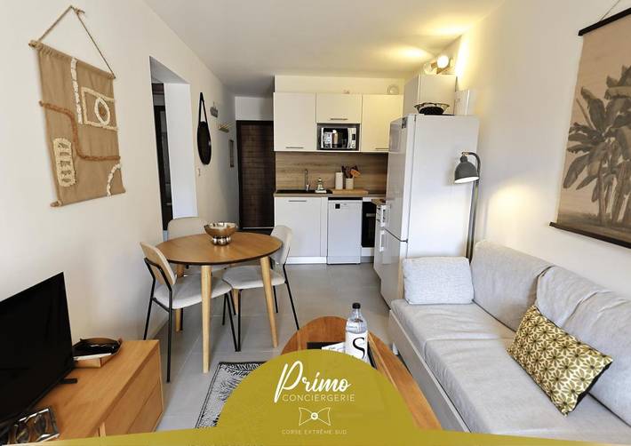 Appartement de vacances pour 3 personnes, avec piscine ainsi que vue et jardin