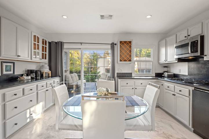 Haupthaus in Beverly Hills • 3Br • Whirlpool in Los Angeles, Los Angeles County