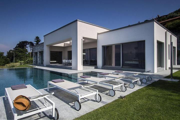 Villa pour 8 personnes, avec jardin et vue ainsi que vue sur le lac et piscine à Comune di Stresa - 2