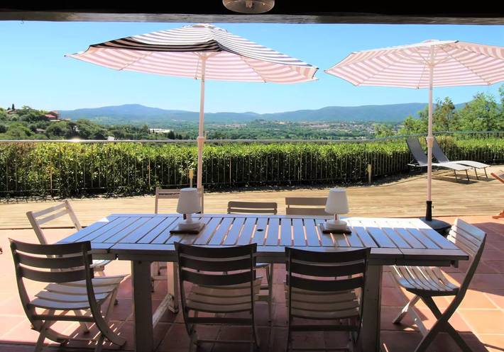 Villa pour 8 personnes, avec terrasse ainsi que vue et piscine à Grimaud - 4