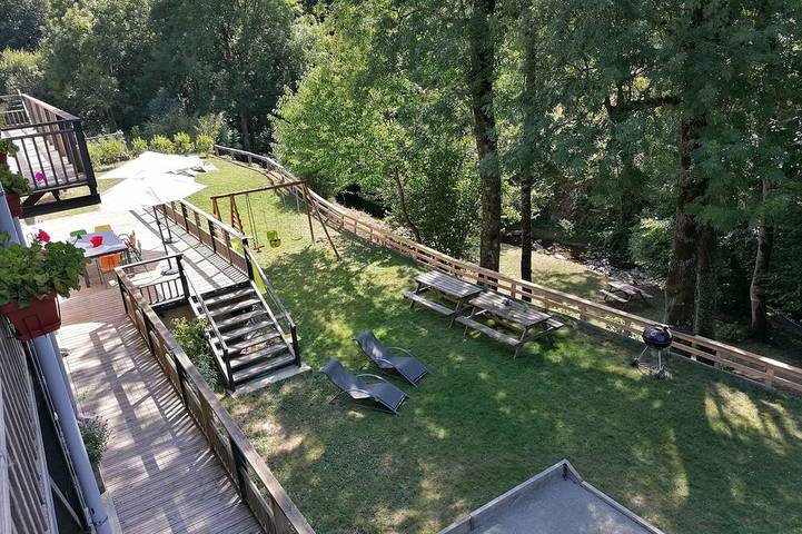 Location de vacances pour 21 personnes, avec Balcon et Jardin à Pont-de-Larn