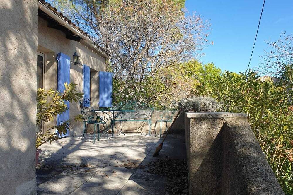 Provençal house with swimming pool Luberon in pretty village of Luberon in Reillanne, Regionaler Naturpark Luberon