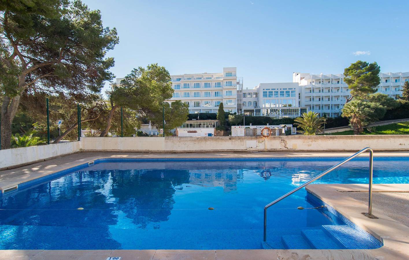 Appartement de vacances entier, Maison de bord de mer avec piscine, cuisine et WiFi près de Cala Mitjana in Cala d'Or, Santanyí