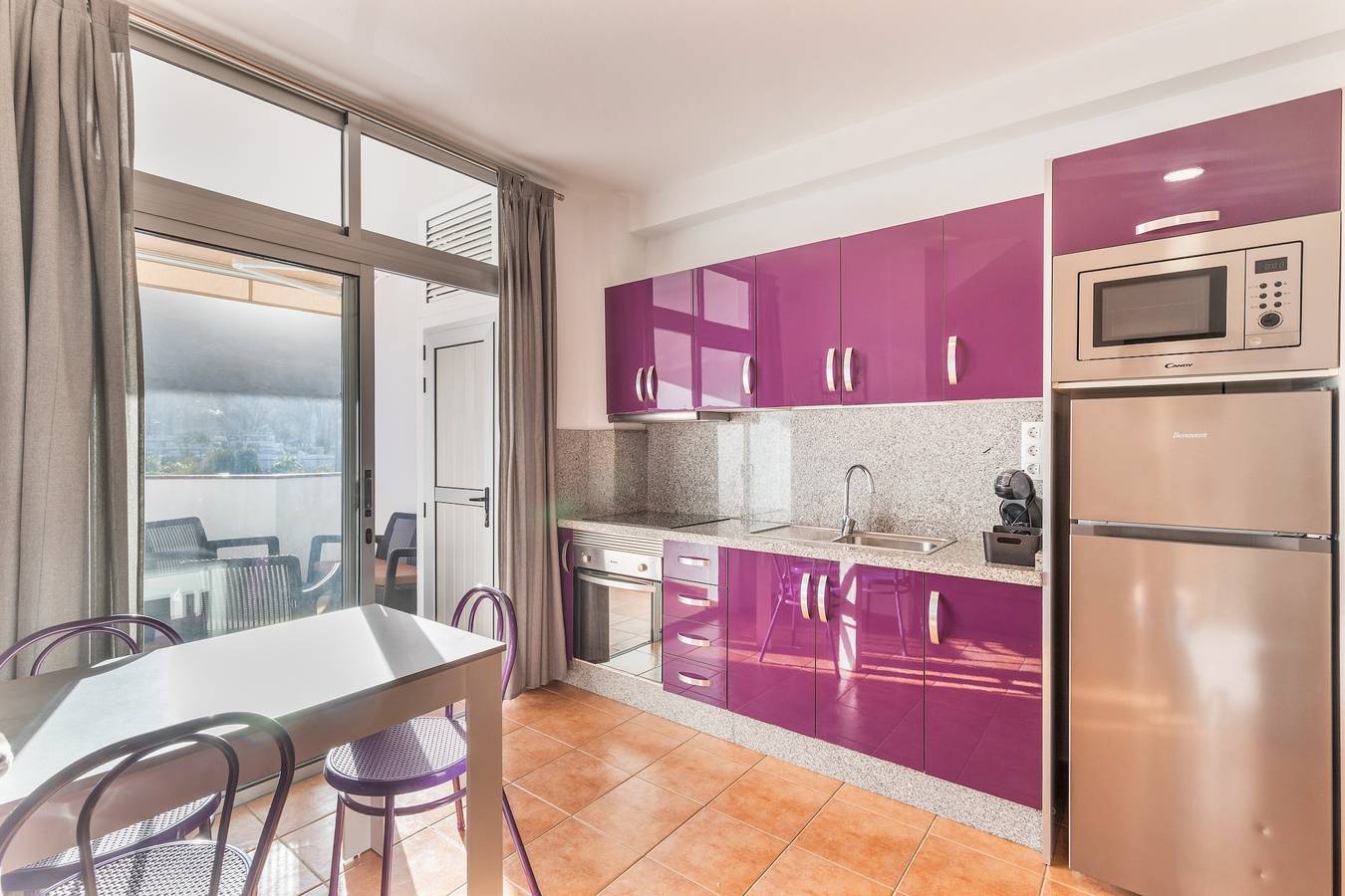 Gehele studio, Vakantiestudio 'Vv Velero' met Uitzicht op de Bergen, Wi-Fi en Airconditioning in Puerto de Mogan, Mogán