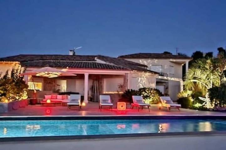 Villa for 4 people, with yard in Corsica