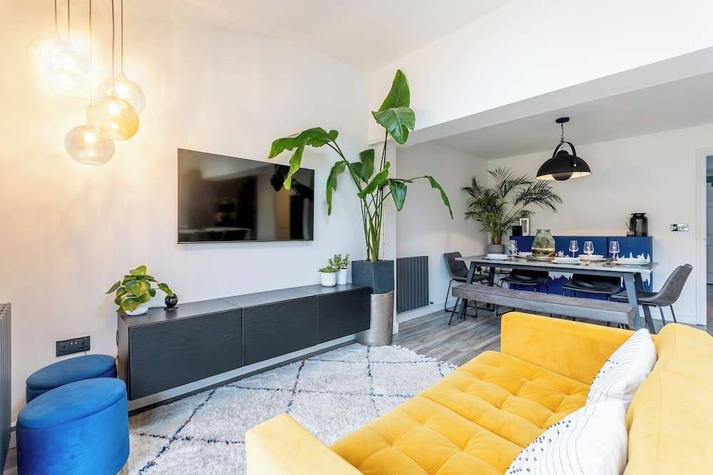 Comfortable 3 bedroom Home | Chelmsford | Sleeps 5 - Pass the Keys in Springfield (Chelmsford), Chelmsford