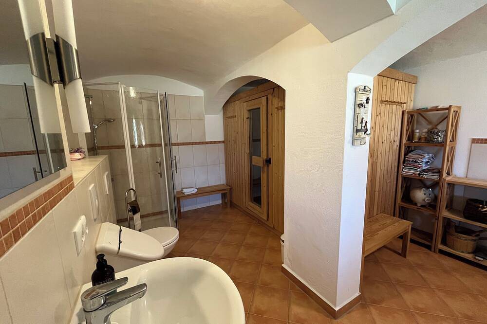Ganze Wohnung, Ruhige, idyllische Ferienwohnung mit Naturausblick in Rheinsberg, Ruppiner Seenland