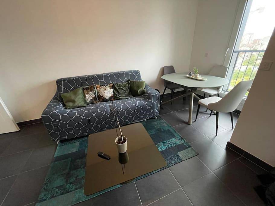 Appartement entier, One-Bedroom Apartment in Bois-Colombes, Hauts-de-Seine