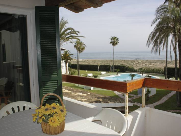 Apartamento para 5 personas, con terraza además de jardín y piscina, Se admiten mascotas en Playa Xeraco