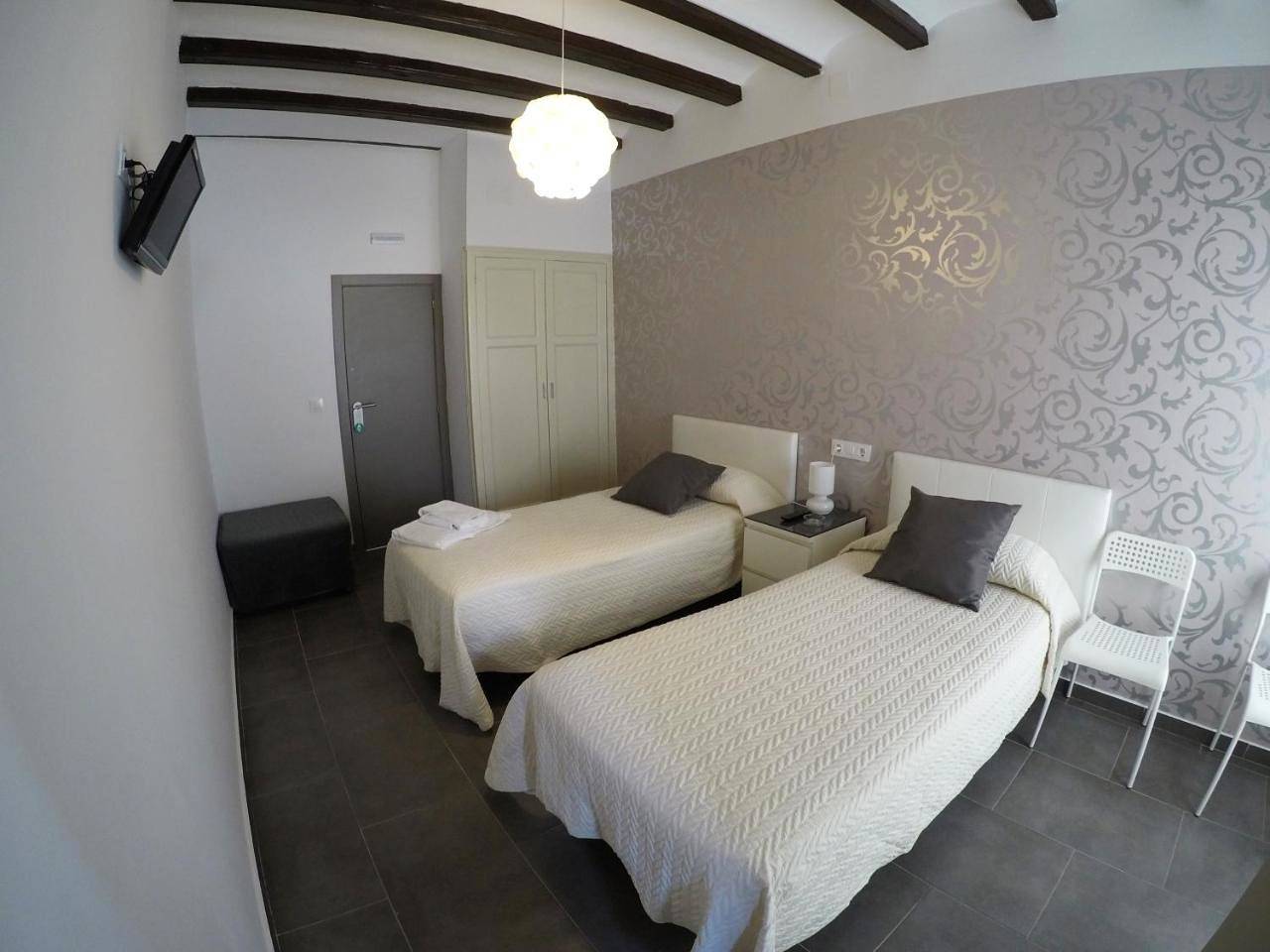 Hostal Mediterráneo in Platja Gran (Tossa de Mar), Tossa de Mar