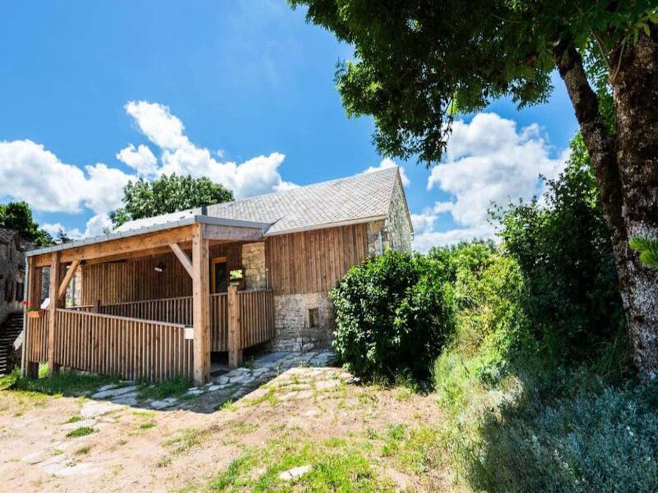 Appartement entier, Gמte de France 4 personnes in La Tieule, Région de Mende