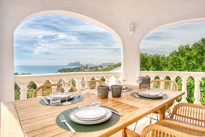 Villa 'Mar' con vistas al mar, Wi-Fi y aire acondicionado in Valle del Portet, Teulada