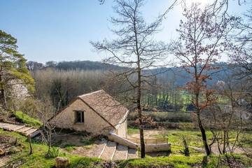 Gîte pour 4 personnes, avec terrasse et jardin à Saint-Épain