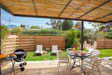 Vacation Rental for 4 Guests in Calvi, Haute-Corse, Picture 3