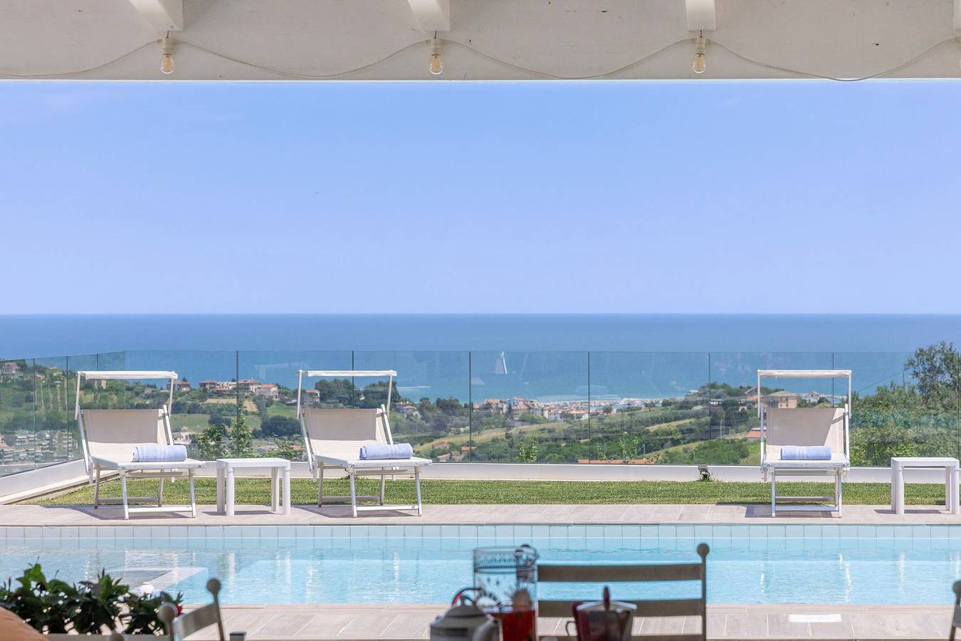 Villa Lerant in Acquaviva Picena, Riviera delle Palme