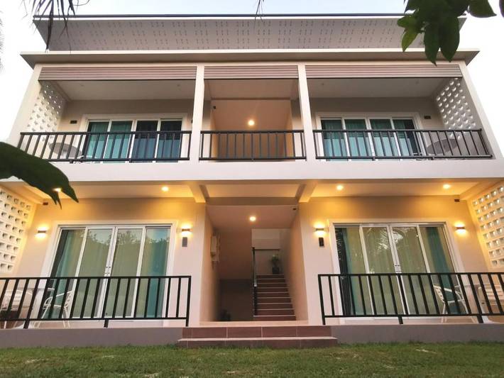 Appart’hôtel pour 2 personnes, avec vue ainsi que jardin et terrasse
