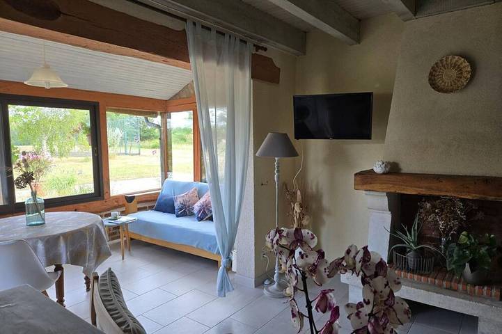 Charmanter Gîte in Cheverny: Natur, Tennis, Tiere Willkommen, Nah an Loire-Schlössern & Zooparc! in Contres, Sologne