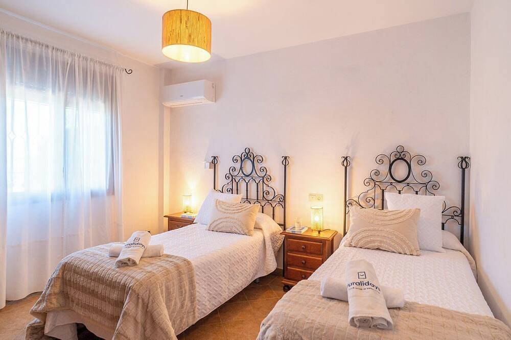 Villa Luz de Luna Guaro in Guaro, Sierra de las Nieves