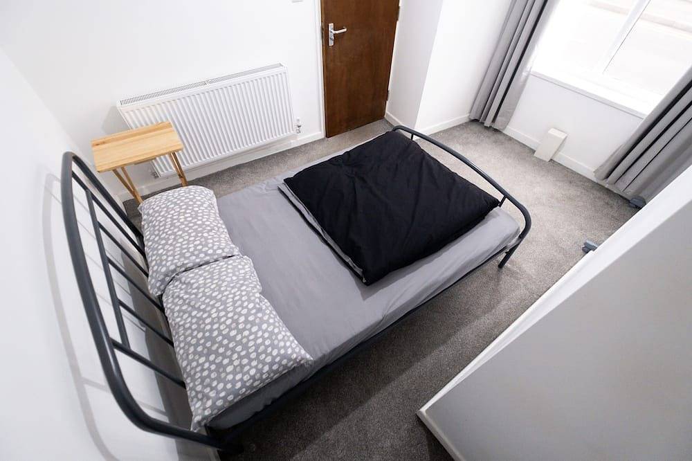 Awesome Home Stoke-on-trent in Stoke-on-Trent, Midlands